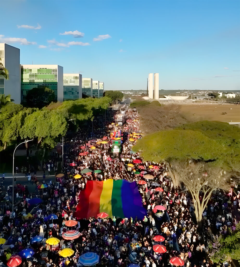Drags divulgarão novo site na Parada LGBTQIA+ de Brasília domingo 06/07